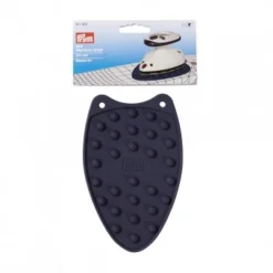 Prym Bügeleisen-Ablage Mini Pflaumenblau -Nahmaschine Shop prym mini buegeleisen ablage pflaumenblau 611907 verpackung